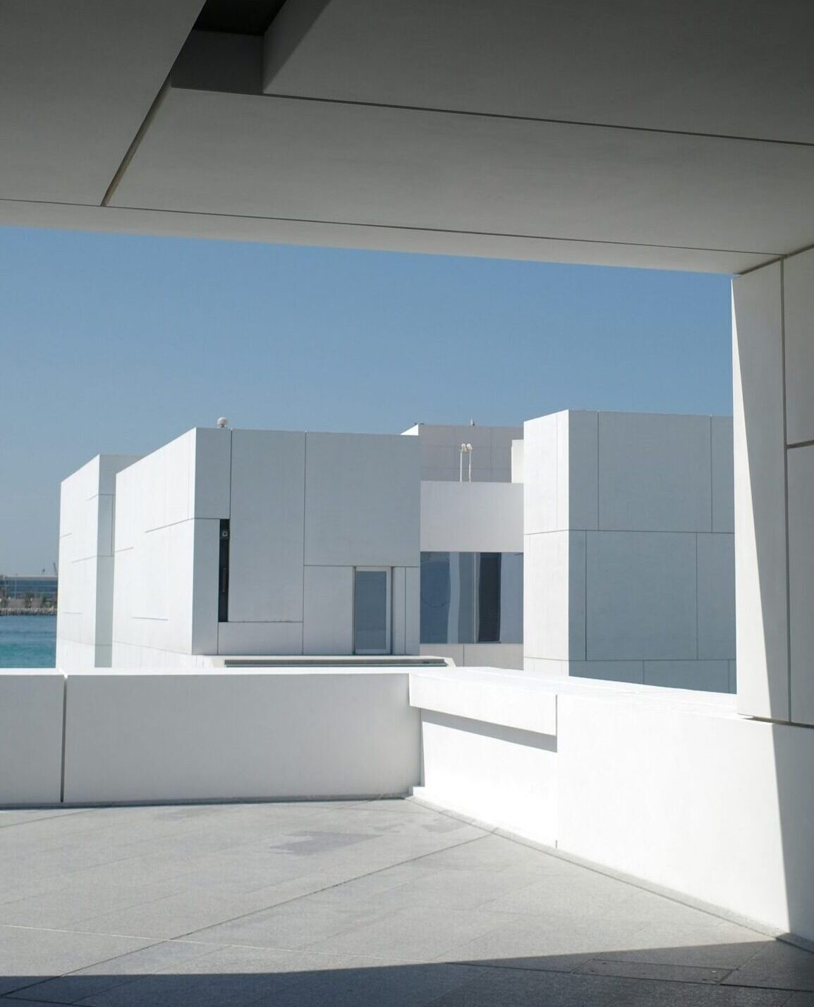 Cubiertas zeyu chen bga qnhkcru unsplash